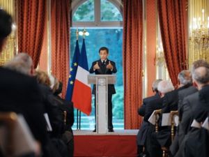 ساركوزي خلال مؤتمر سفراء فرنسا- ا ف ب