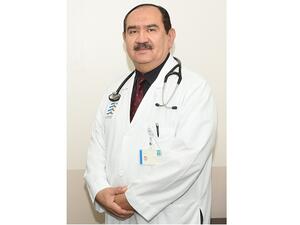 الدكتور هشام أحمد عبد الستّار ، رئيس قسم أمراض الرئة في مؤسسة حمد الطبية