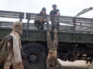 "النصرة" تعدم 13 جنديا بعد الاستيلاء على مدينة اريحا السورية