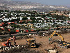 إخلاء عمونة سيمهد الطريق للاستيلاء على أملاك الغائبين في الضفة