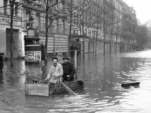 باريس على ابواب كارثة 