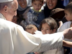 الشعب اليوناني ورغم الضروف الاقتصادية الصعبة أظهر تضامنا مع اللاجئين