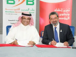 خلال التوقيع