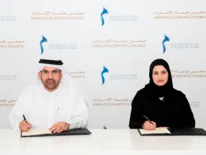 مؤسَّسة محمد بن راشد آل مكتوم توقِّعُ مذكرة تفاهم مع مجلس علماء الإمارات