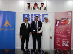 السيد يوسف علي ميرزا، الرئيس التنفيذي لشركة كريدي مكس والسيد عبدالواحد الجناحي، الرئيس التنفيذي لشركة بنفت