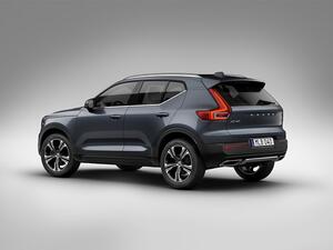 The XC40 sets a new standard in its segment in terms of design, connectivity and safety technology. 