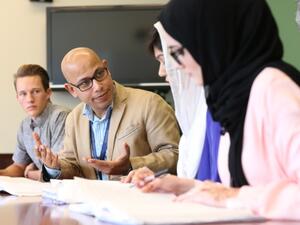 سيسمح التخصص الفرعي الجديد للطلاب بتحسين مهاراتهم اللغوية وتحقيق فهم أعمق للغة العربية وثقافتها.