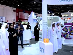 His Highness was received by du representatives, who briefed him about the company’s current job opportunities, learning and development programmes.