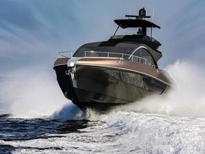 يخت لكزس LY 650