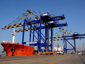 موانئ دبي العالمية نافاشيفا، أكبر الموانئ الهندية
