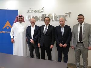 تم مراسم التوقيع بمقر كريدي مكس الرئيسي بحضور الرئيس التنفيذي للشركة، السيد يوسف علي ميرزا والسيد ريف قبوات، المدير الإقليمي Ashraf BGDC والسيد يوسف مسعود، مدير المالي والمحاسبة Ashraf BGDC ومسؤولي كريدي مكس.