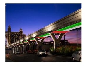 ستكون الأضواء من مظاهر الزينة الدائمة في الجزيرة