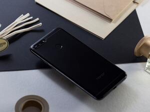 The Face Unlock function of Honor 7A uses 1024 sets feature dimensions to capture your face.