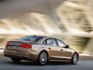 أودي A8 L W12 quattro