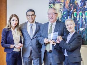 جانب من توقيع الاتفاقية