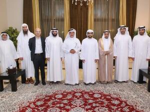 شهدت الجلسة تفاعلاً كبيراً من قبل الحضور الذين شاركوا بمداخلات حول نظرتهم إلى الوقف وكيفية تطويره وتعظيم الاستفادة منه في خدمة مختلف الفئات الاجتماعية.