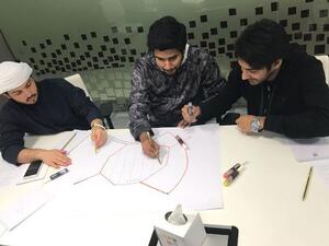 يقوم مركز الديرة بتوفير ورش العمل والتدريبات المهنية بصورة دورية للمساهمة في الارتقاء بدراسات استطلاع الرأي وتطوير أدوات البحث ودعم الباحثين في الدولة