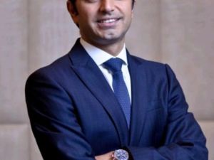  أحمد يوسف، شريك في بوز أند كومباني