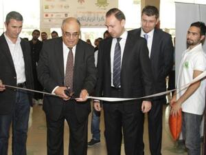 خلال معرض توظيف أخطبوط