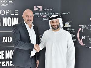 عبد الباسط الجناحي، المدير التنفيذي لمؤسسة محمد بن راشد لتنمية المشاريع الصغيرة والمتوسطة؛ ورونالدو مشحور، الرئيس التنفيذي والشريك المؤسس في موقع سوق دوت كوم.