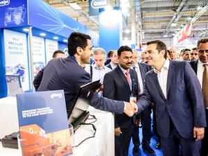 السيد أليكسس تسيبراس رئيس وزراء دولة اليونان خلال زيارة جناح البحري.