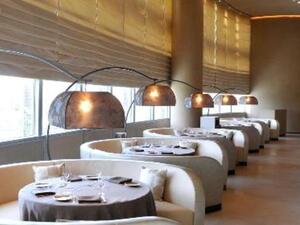 Armani Hotel Dubai, Ristorante
