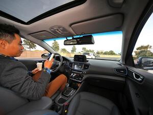 سوف تعمل الشركتان عن دمج تقنيات القيادة الذاتية التي تبتكرها أورورا في طرز معدّلة من مركبات هيونداي.