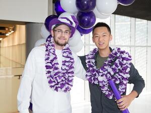 يذكر ان طلاب الدفعة الجديدة لجامعة يشاركون هذا الاسبوع بجلسات تعريفية لينضموا لاحقاً الى بقية الطلاب مع بدء العام الدراسي