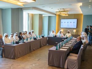 تضمن الاجتماع مناقشة بعض الأدوات الاستثمارية الجديدة العقارية والمالية التي ترغب بورصة الكويت بطرحها في المستقبل القريب.