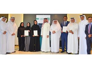 The 3 new “Fursan Baytik" with the Management Team.