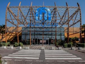 يشمل مفهوم الألعاب المبتكر "حمّى الأفلام" مشاركة المتسوقين في تحديات رقمية مثيرة مع فرصة الفوز بتذاكر ڤوكس سينما مجانية لمشاهدة أفلام هوليود المرتقبة مثل فيلم التشويق تومب رايدر.