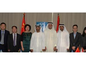 ابراهيم محمد الجناحي وعمدة شيامين ني تشاو والوفد الصيني