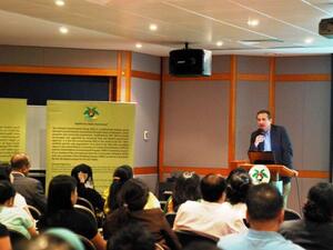 Prof. Sa’eb Khresat delivering his lecture