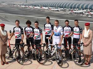 فريق الإمارات في مقر طيران الإمارات الرئيسي.