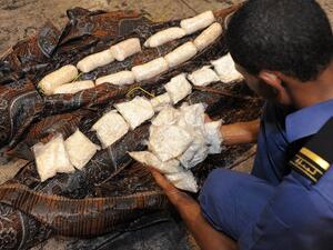 تأتي هذه الضبطيات إطار استراتيجية الدائرة لحماية المجتمع من المخاطر الأمنية، والمساهمة في تعزيز حالة الاستقرار الأمني.