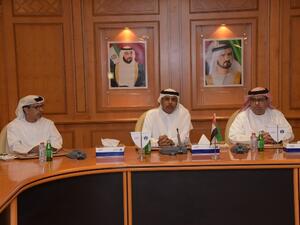 خلال الاجتماع