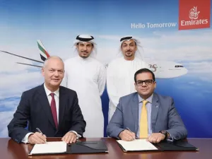 2.	تيري أنتينوري، ويزن الخضيري يوقعان مذكرة التفاهم بين طيران الإمارات وهيئة تنشيط السياحة الأردنية بحضور الشيخ ماجد المعلا وعادل الغيث