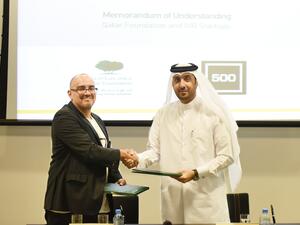 ديف ماكلور، الشريك المؤسس لصندوق 500 ستارت أبس، والدكتور حمد الإبراهيم، نائب الرئيس التنفيذي لقطاع البحوث والتطوير بمؤسسة قطر ورئيس مجلس إدارة واحة قطر للعلوم والتكنولوجيا