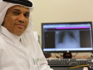 الدكتور عبد العزيز الخليفي.. "عليك أن تحب عملك لتبدع فيه