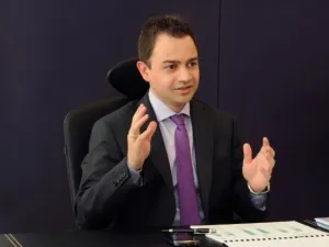 د.عدنان شلوان، الرئيس التنفيذي لبنك دبي الإسلامي