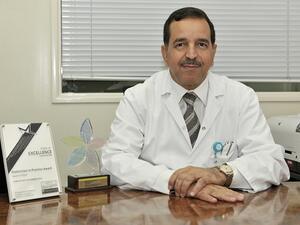 الدكتور محمود زرعي، استشاري أول ورئيس قسم الغدد الصماء والسكري بمستشفى حمد العام