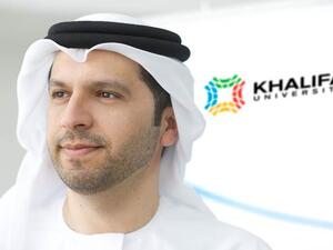 الدكتور عارف سلطان الحمادي، مدير جامعة خليفة