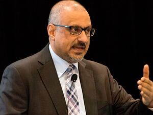 الدكتور أيوب كاظم،