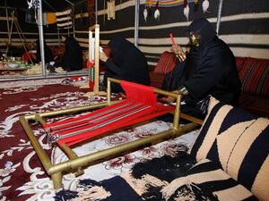 سيكتشف الزوار في هذا الشهر طريقة استفادة أبناء البادية من الموارد النادرة، والتعرف إلى أنواع شتى من أدوات العيش ومستلزمات الحياة.