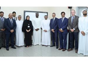 قام وفد من اقتصادية دبي برئاسة عبداللطيف المرزوقي، مدير أوّل قسم توعية المستهلك، بافتتاح مركز إسعاد المستهلكين، بحضور محمد مقتاري، المدير الإداري في المشروعات التجارية، إلى جانب عدد موظفي اقتصادية دبي والمشروعات التجارية.