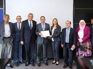 خلال تسليم الاعتماد لبرنامج الماجستير في الصيرفة والتمويل الإسلامي التابع لـ جامعة حمدان بن محمد الذكية من هيئة الاعتماد المالي