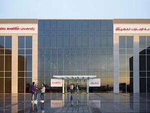 تستقبل الجامعة طلبات المتقدمين من جميع أنحاء العالم وتصل نسبة الحسومات إلى 50% بحسب البرنامج الذي يختاره الطالب. 