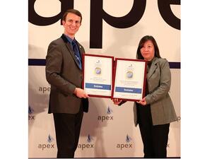 طيران الإمارات تسلمت ثلاث جوائز نتيجة خيارات المسافرين خلال حفل جوائز أبيكس آسيا 2018 APEX Asia في مدينة شنغهاي الصينية.