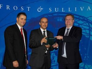 Rashed Al Ghafri Receiving the Frost and Sullivan award