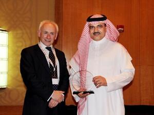 Saud Al Daweesh, STC Group CEO receiving the award